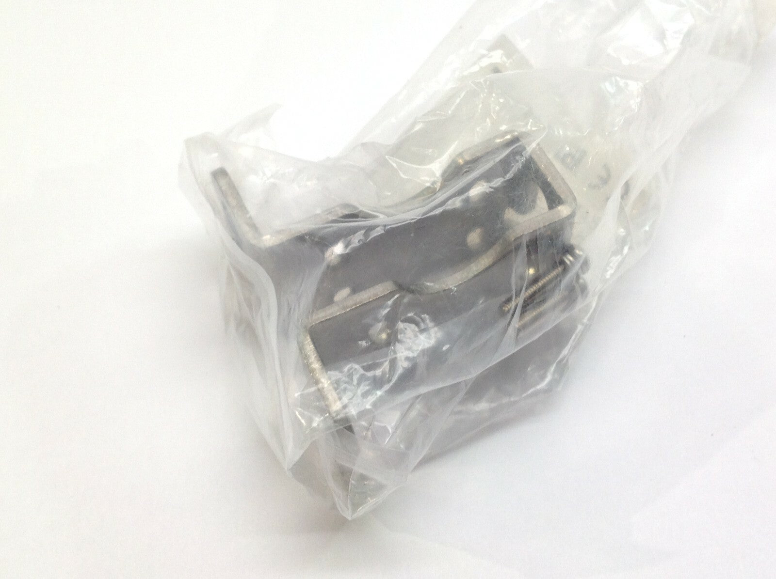 Balluff BAM00U7 Mounting Bracket for Photoelectric Sensors BOS 5-HW-3 - Maverick Industrial Sales