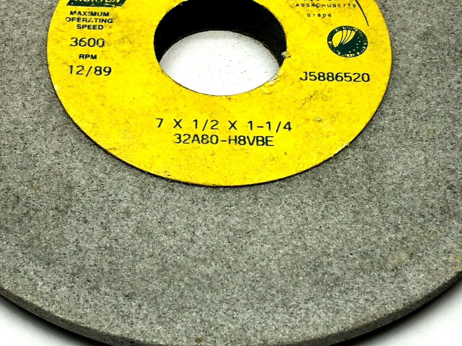 Norton 32A80-H8VBE Grinding Wheels 1-1/4" Bore 3600 RPM LOT OF 2 - Maverick Industrial Sales