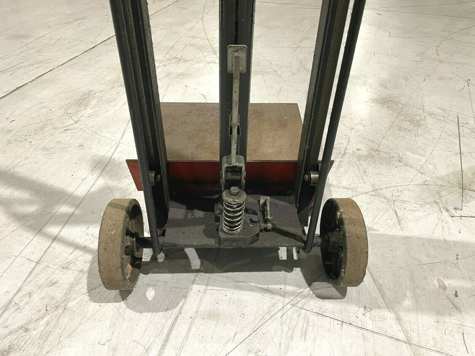 47438171