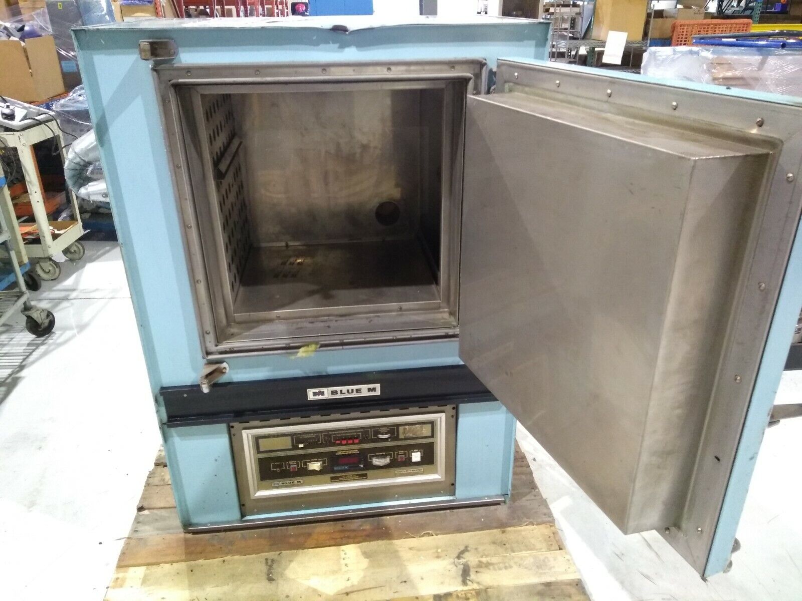 General Signal Blue M P0M7-2060-3 Oven 343 Degrees C 1PH 208/240V 18/20A - Maverick Industrial Sales