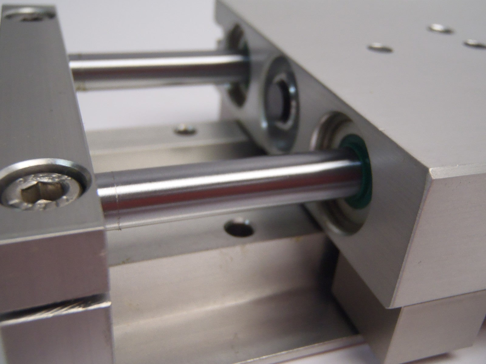 PHD STPD5 16 X 38-AE1-AR-J8-M-NE22 Pneumatic Sliding Block 12474844 01 - Maverick Industrial Sales