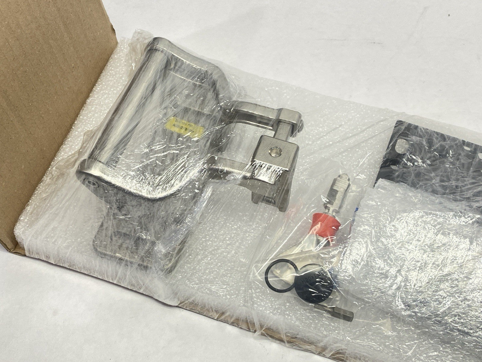 HL1S6GFEKL8LL461L0B00WNT04242F200MPB1X001 | Fortress Interlocks amGard Pro Lock - New - Maverick Industrial Sales