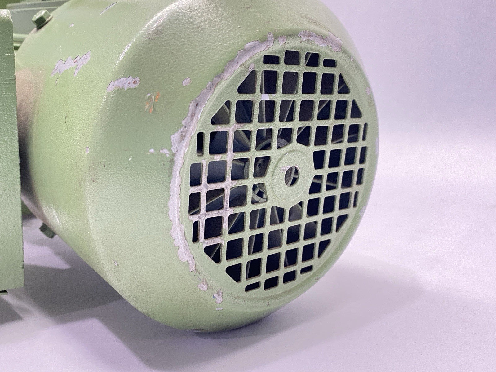 SEW EuroDrive R60DT80K4BMG Gearmotor 3-Phase 1680/97 RPM 277/480V 0.55KW - Maverick Industrial Sales