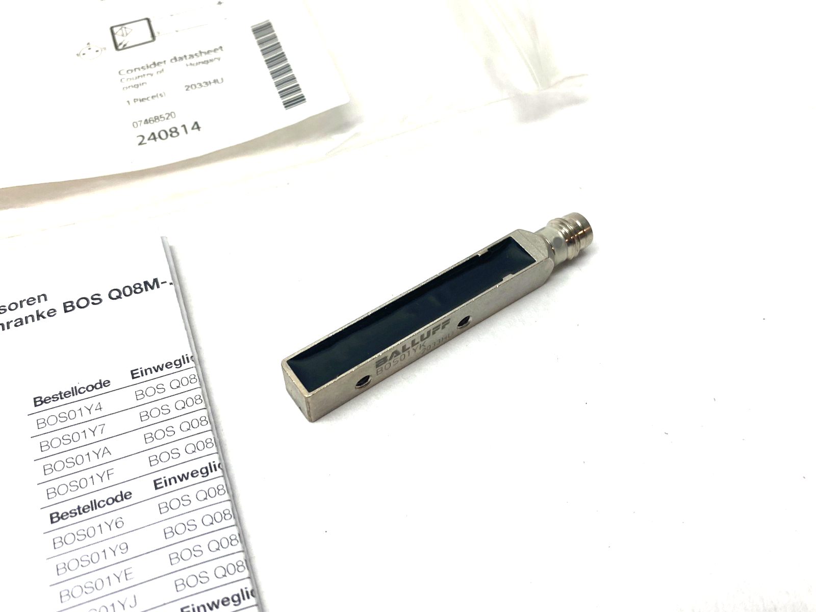 Balluff BOS01YK Square Through-Beam Photoelectric Sensor BOS Q08M-X-KS21-S49 - Maverick Industrial Sales
