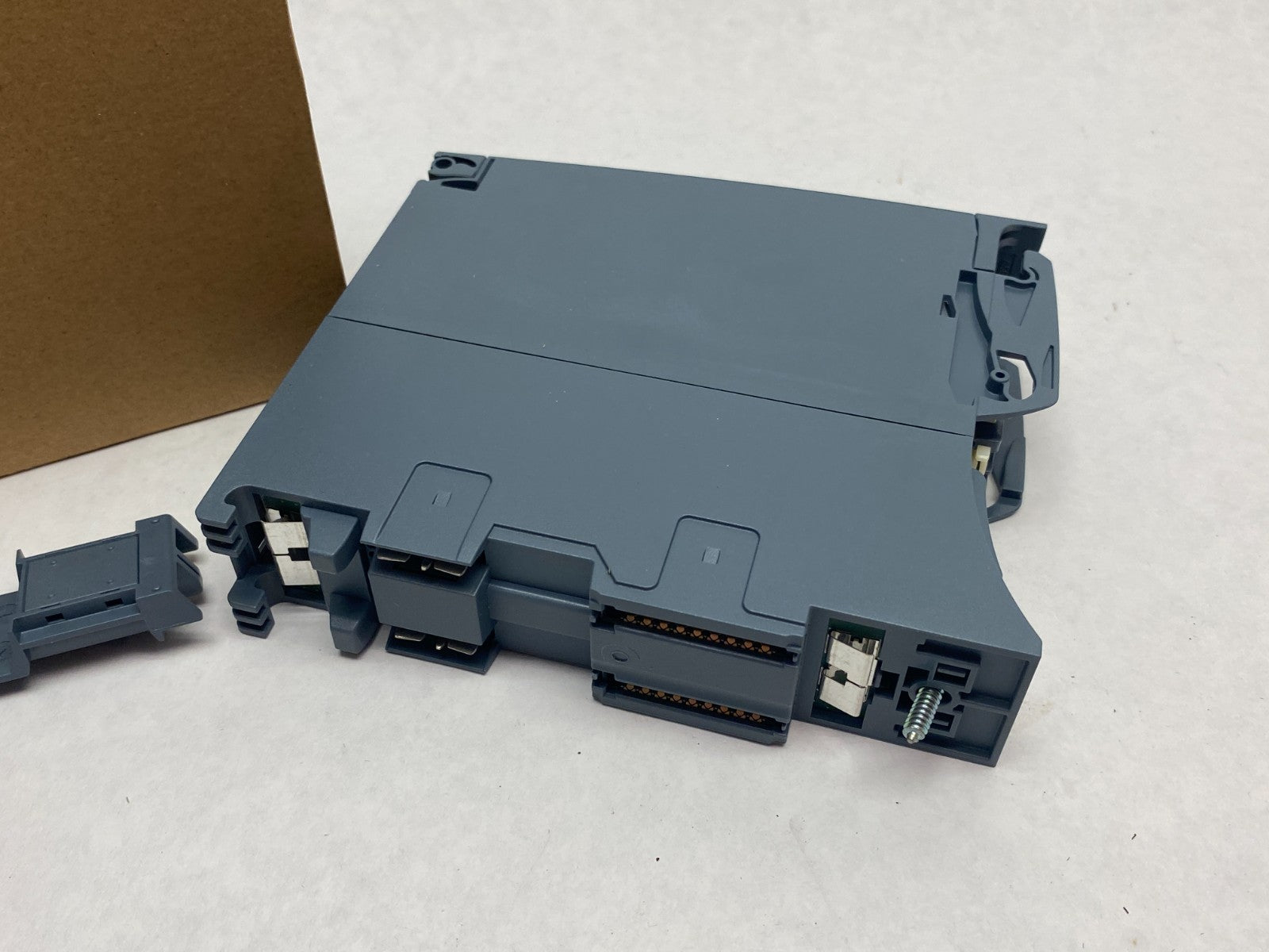 Siemens 6ES7 521-1BH00-0AB0 SIMATIC S7-1500 Digital Input Module, DI 16x24VDC HF - Maverick Industrial Sales