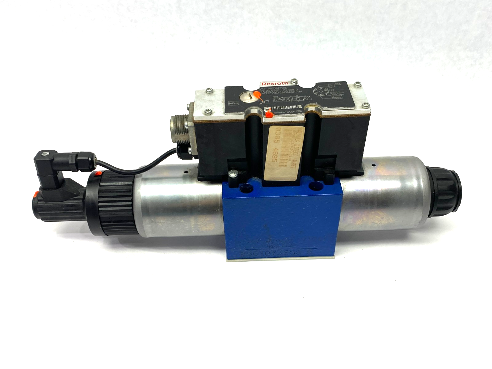 Bosch Rexroth R900927235 Proportion. Directional Valve 4WREE10V50-2X/G24K31/A1V - Maverick Industrial Sales