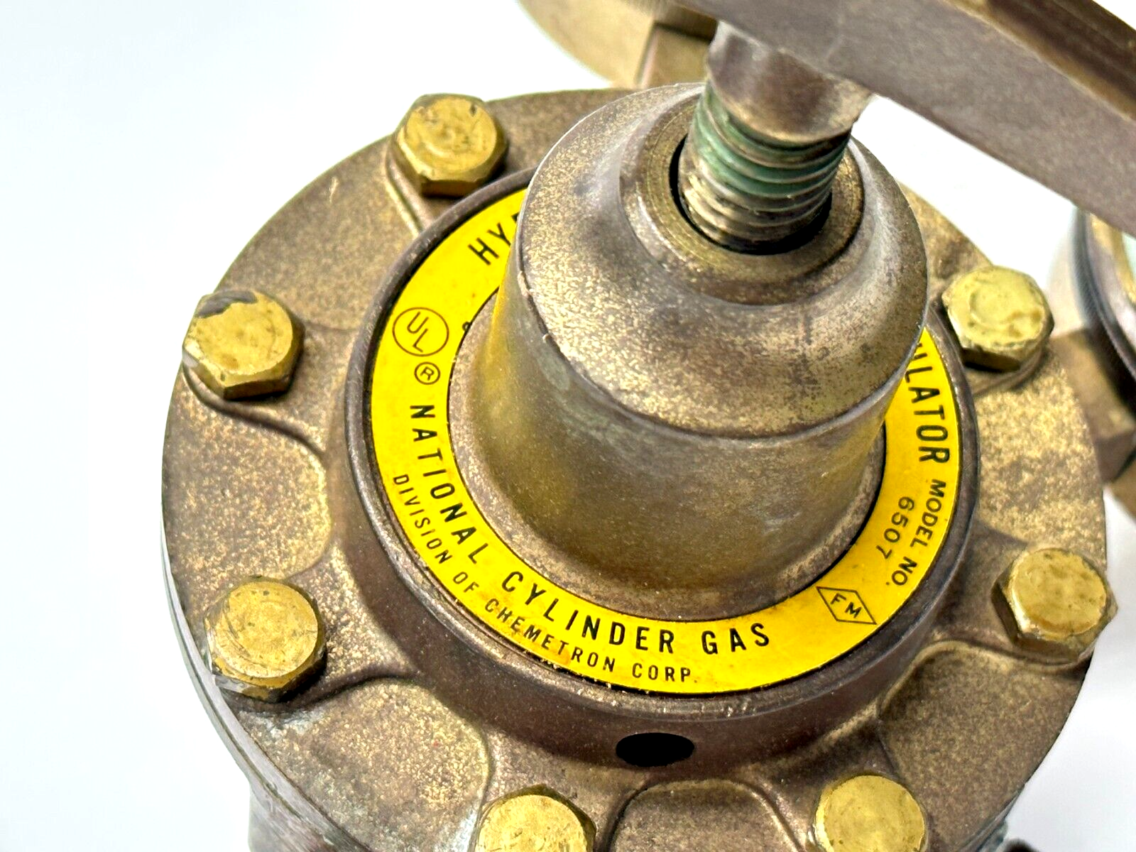 National Cylinder Gas Model 6507 Hydrogen Regulator - Maverick Industrial Sales