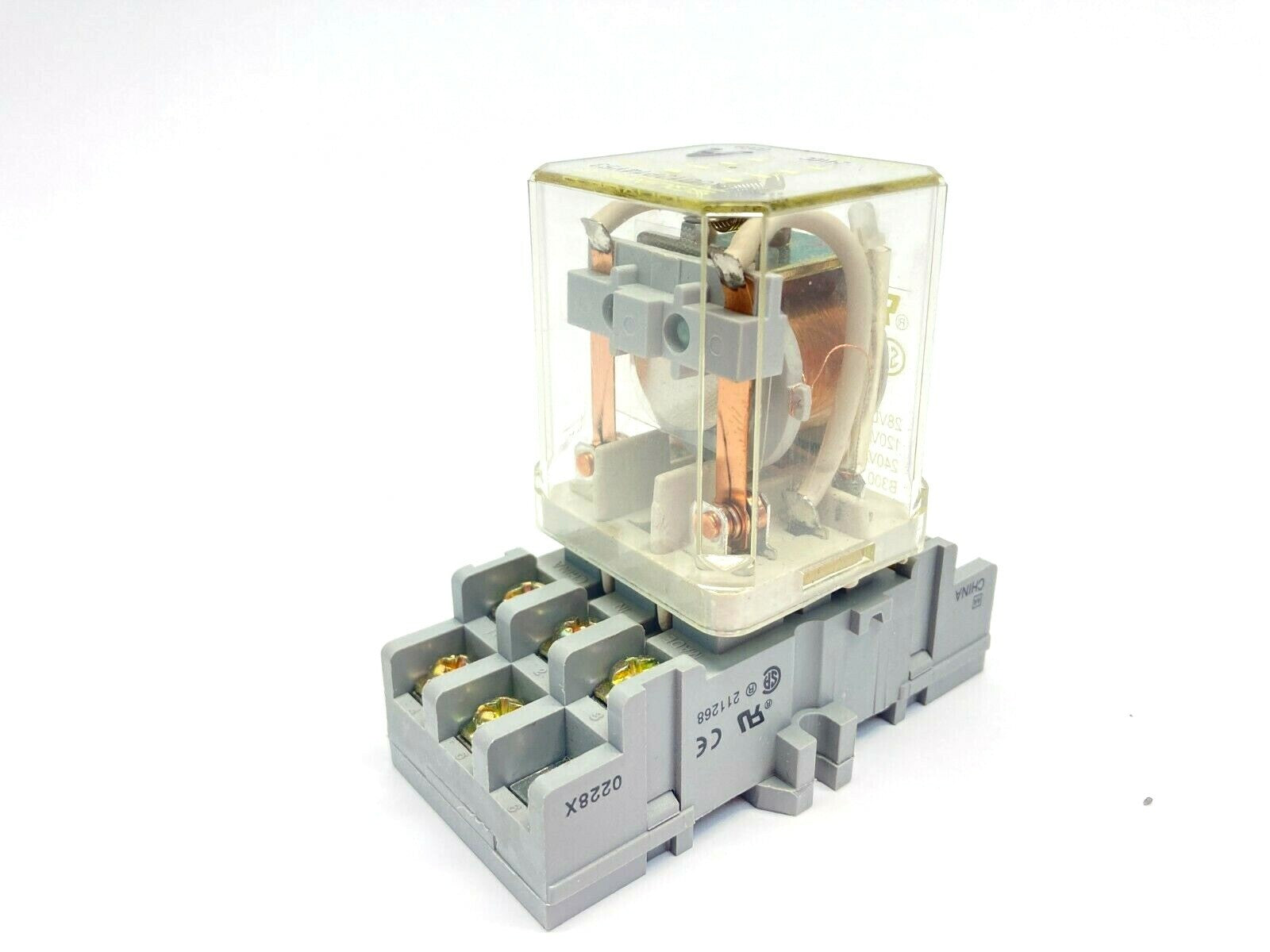 8501NR82,8501KUD12P14V53 | Square D 8501NR82 Ser C Relay Socket w/ 8501KUD12P14V53 Relay - New – Open box - Maverick Industrial Sales