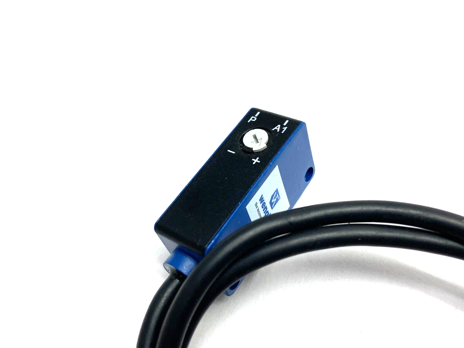 Wenglor P1KL023 Retro-Reflex Sensor 5000mm 4-Pin PNP 100mA - Maverick Industrial Sales