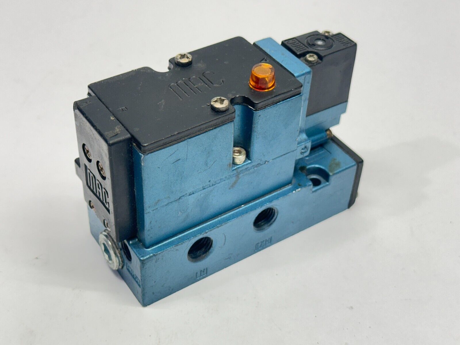 MAC Valves 82A-AC-BAA-TM-DDAP-1DA-9 Pneumatic Solenoid Valve Manifold 4-Port - Maverick Industrial Sales