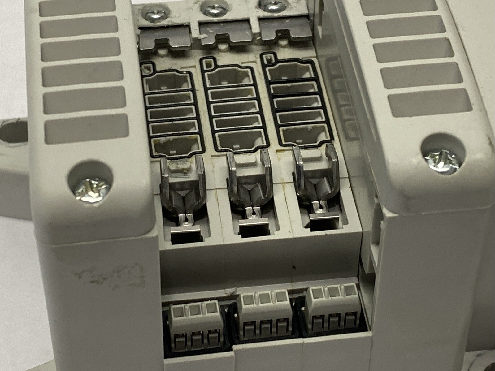 SMC VV5QC11-03N7FD0-S Plug-In Pneumatic Manifold Base 3-Station - Maverick Industrial Sales