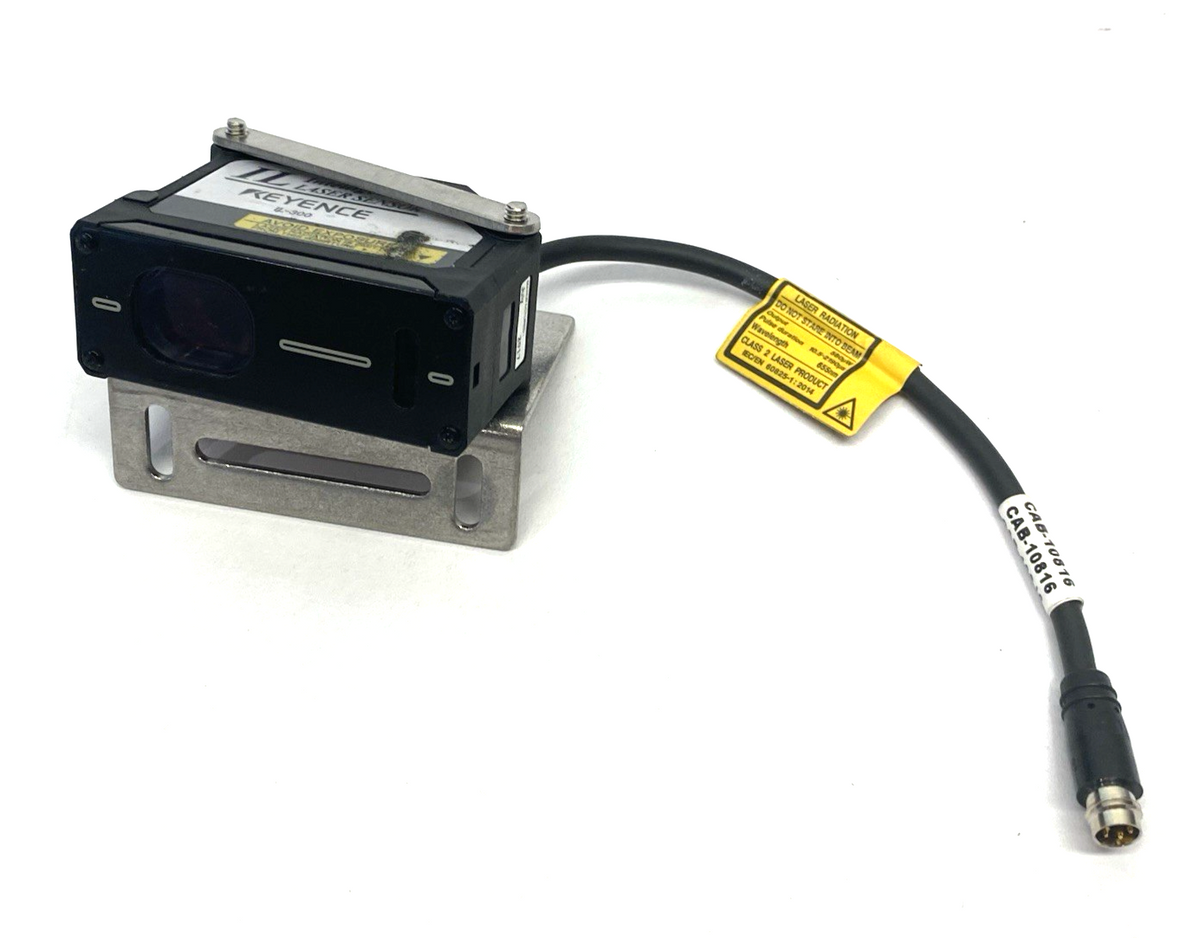 | Keyence IL-300 CMOS Multi-Function Analog Laser Sensor, 300mm Ref. Distance - Used - Maverick Industrial Sales