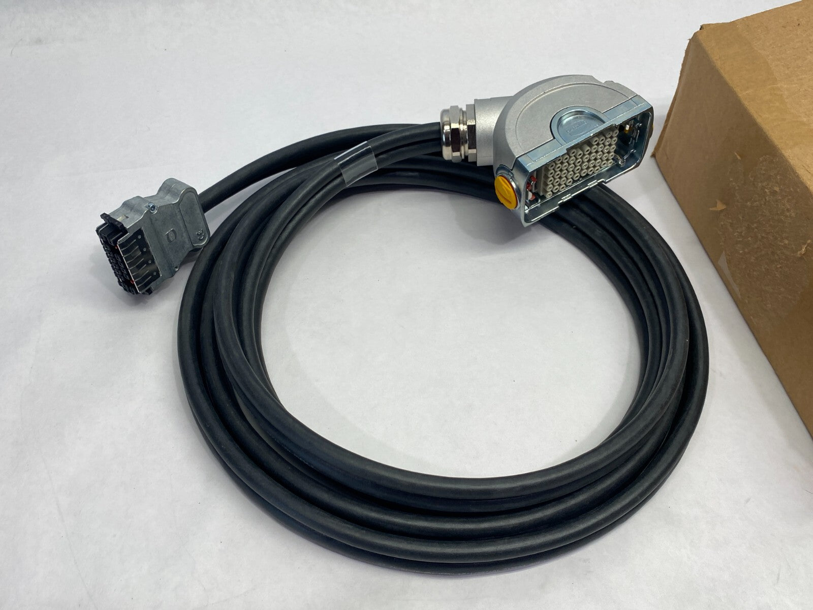 Kuka 395632 Robot Cable Set 4m CON XD30 HY60 - Maverick Industrial Sales
