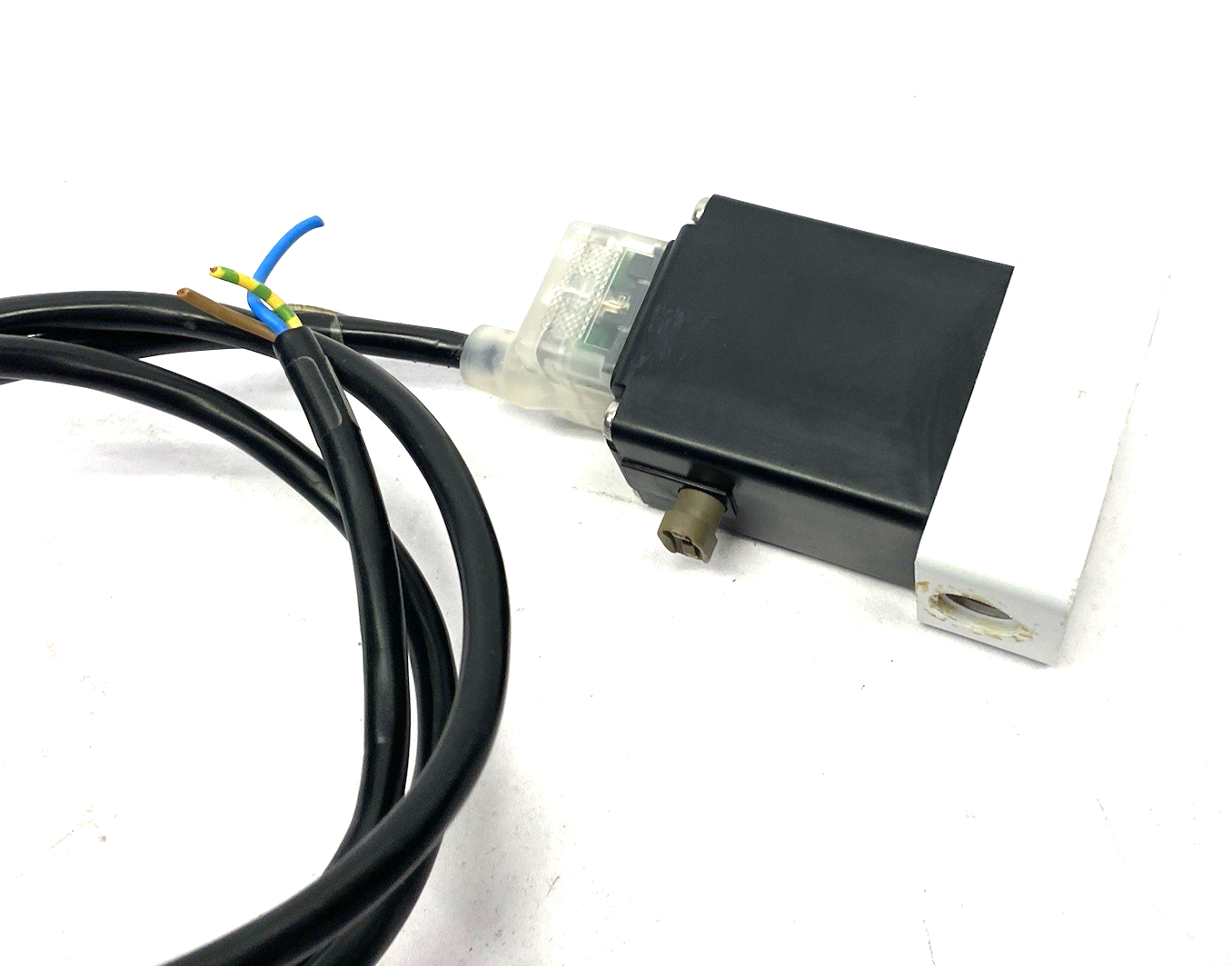 Burkert 0124 D 5/32 EPDM PP NPT1/4 Direct Acting Pivoted Armature Solenoid Valve - Maverick Industrial Sales