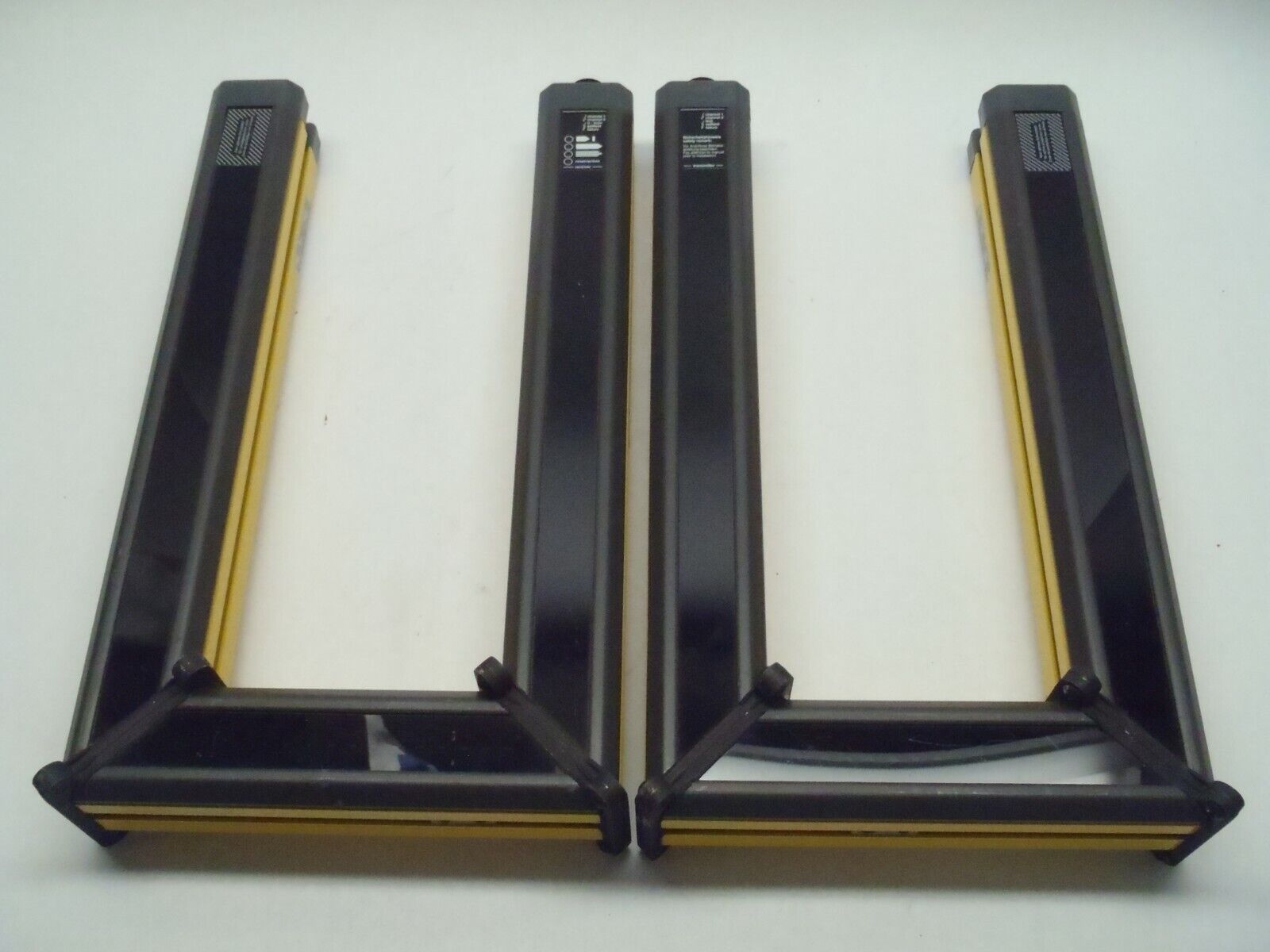 Leuze Lumiflex CT14-300M/150MS/300S-90-BH3 BH5 Light Curtain Transmitter Receive - Maverick Industrial Sales
