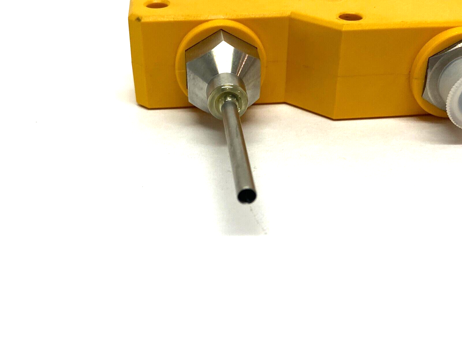 Turck FCI-TCD04A4P-AP8X-H1141 In-Line Flow Sensor 4-Pin Class 2 Source 24VDC - Maverick Industrial Sales