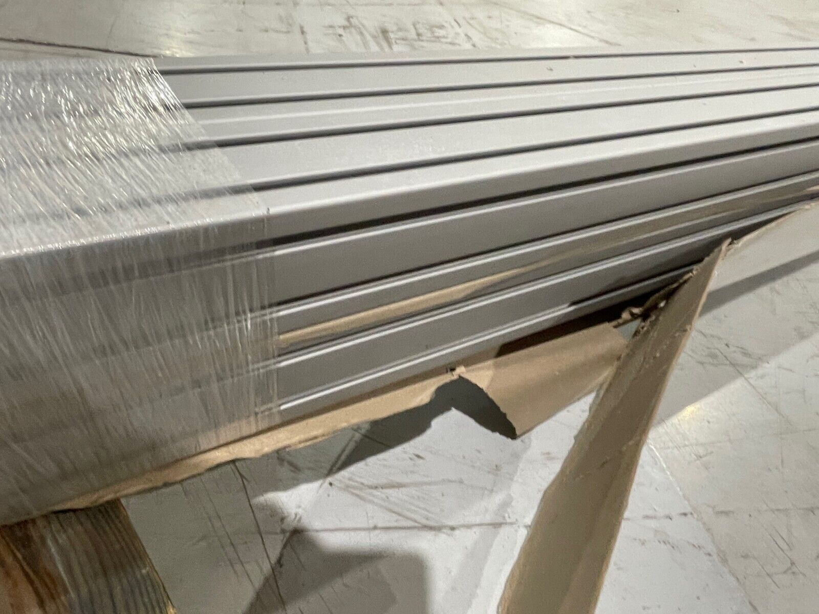 80/20 40-8080 T-Slotted Profile Aluminum Extrusion, 80mm x 80mm x 6m, LOT OF 4 - Maverick Industrial Sales