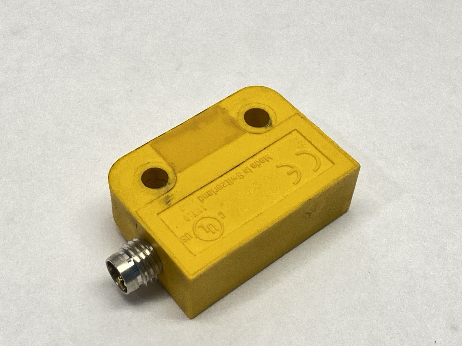 PSEN 1.1p-22 | Pilz Magnetic Safety Switch 524122 - Used - Maverick Industrial Sales