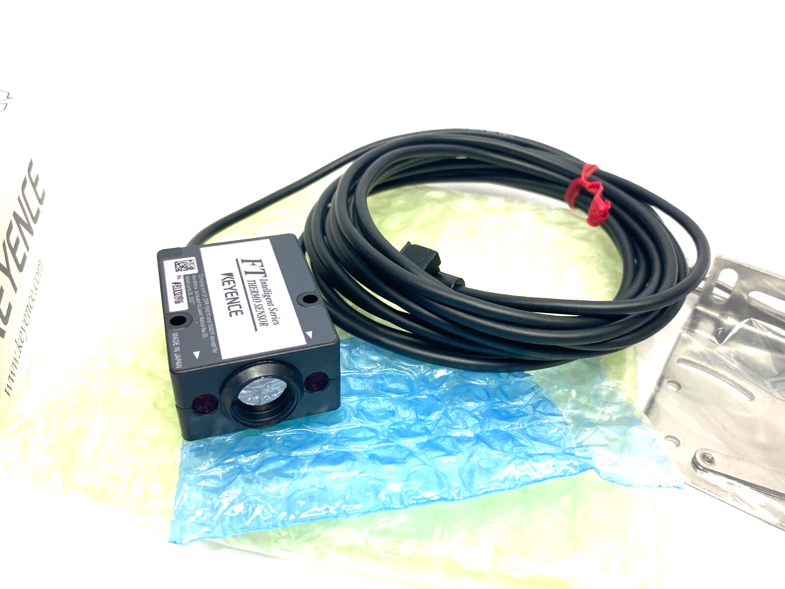 Keyence FT-H20 Mid to Low Temperature Sensor Head Unlimited Detecting Distance - Maverick Industrial Sales