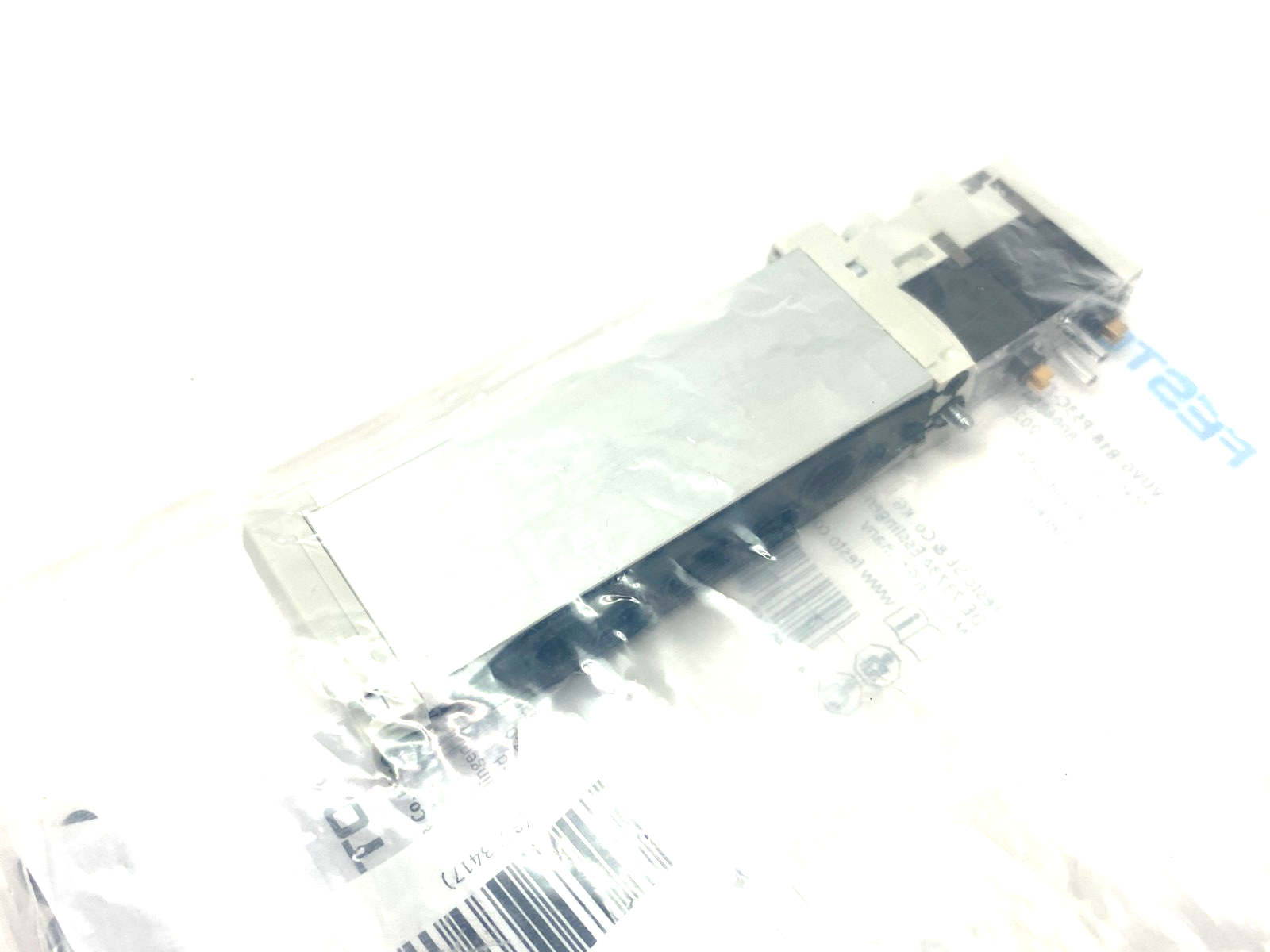 Festo VUVG-B18-P53C-ZT-F-1T1L Solenoid Valve, 5/3 Closed, 8004894 - Maverick Industrial Sales