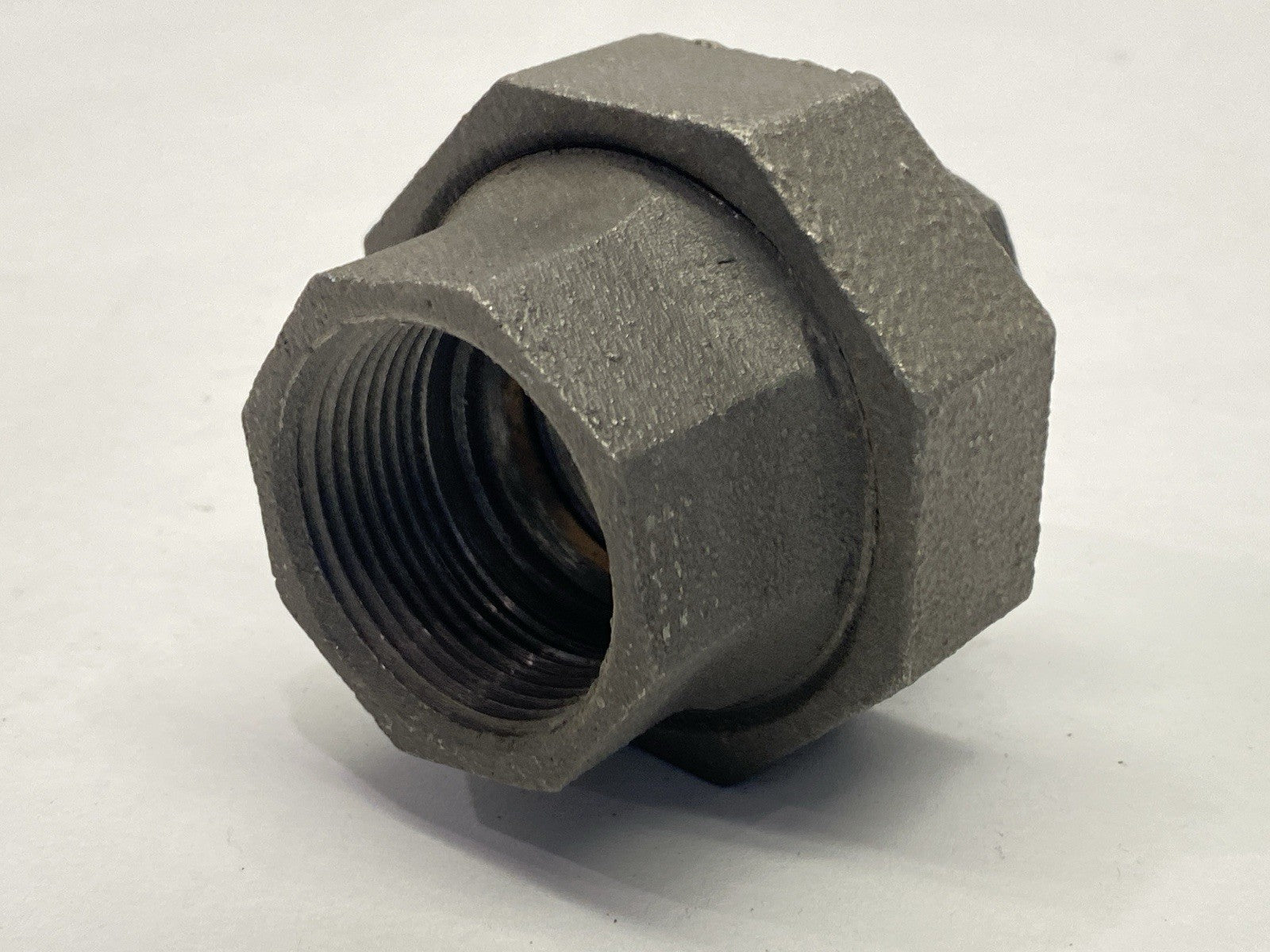 Grinnell 1-1/4" Union Fitting Malleable Iron Class 150 - Maverick Industrial Sales
