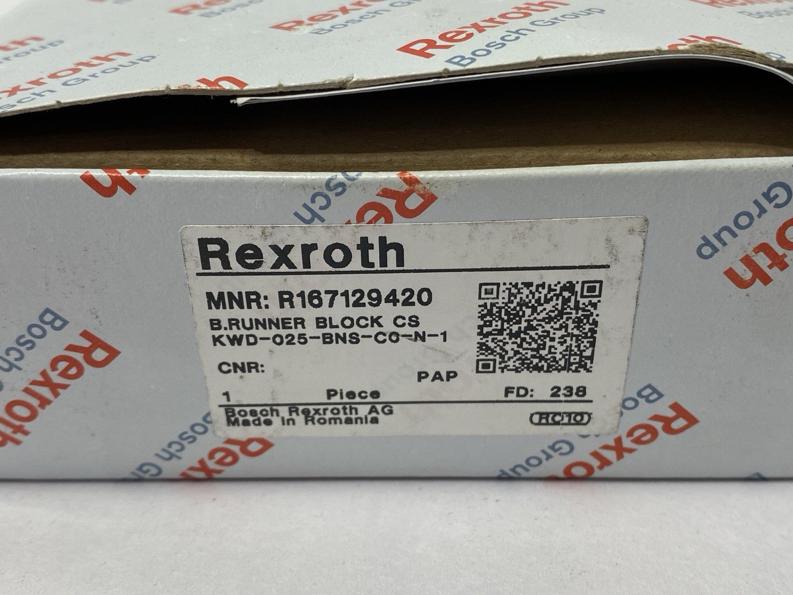 Rexroth KWD-025-BNS-C0-N-1 Carbon Steel Linear Ball Runner Block R167129420 - Maverick Industrial Sales