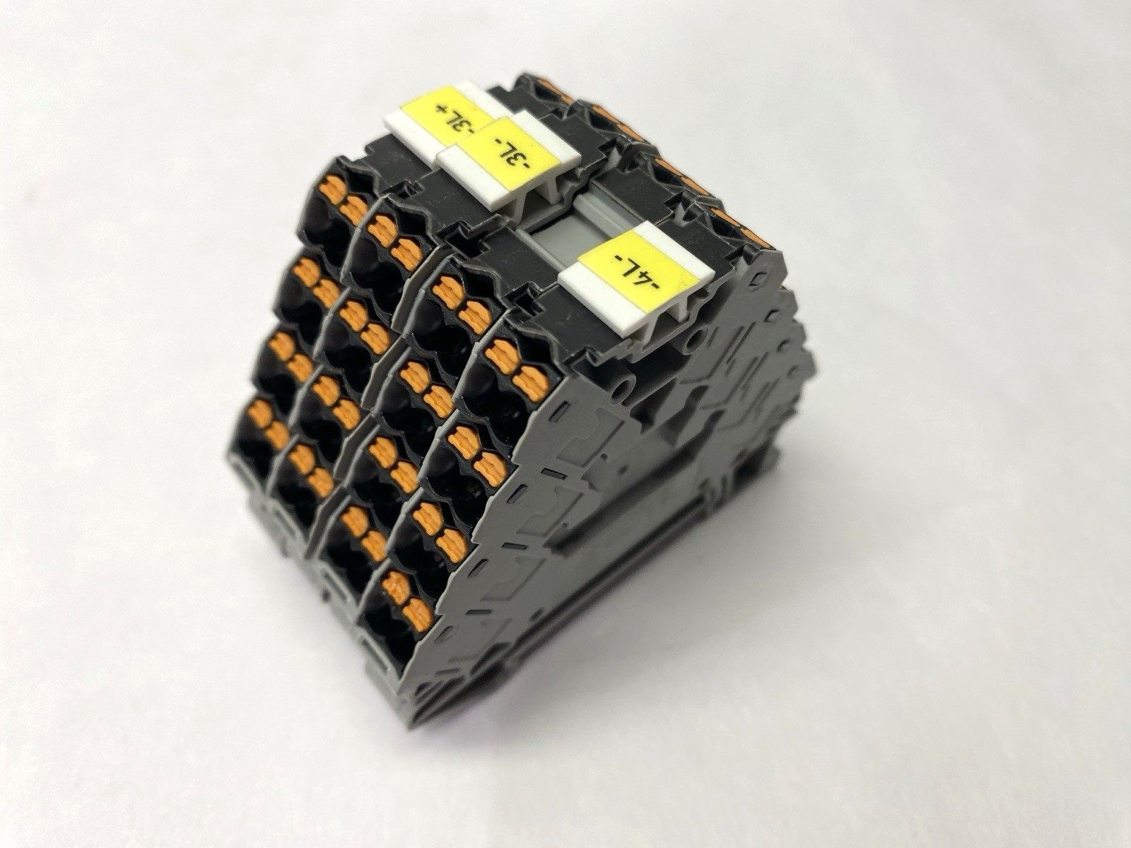 PTRV 4-PV /BK | Phoenix Contact Potential Distribution Terminal 3270125 LOT OF 4- Used - Maverick Industrial Sales