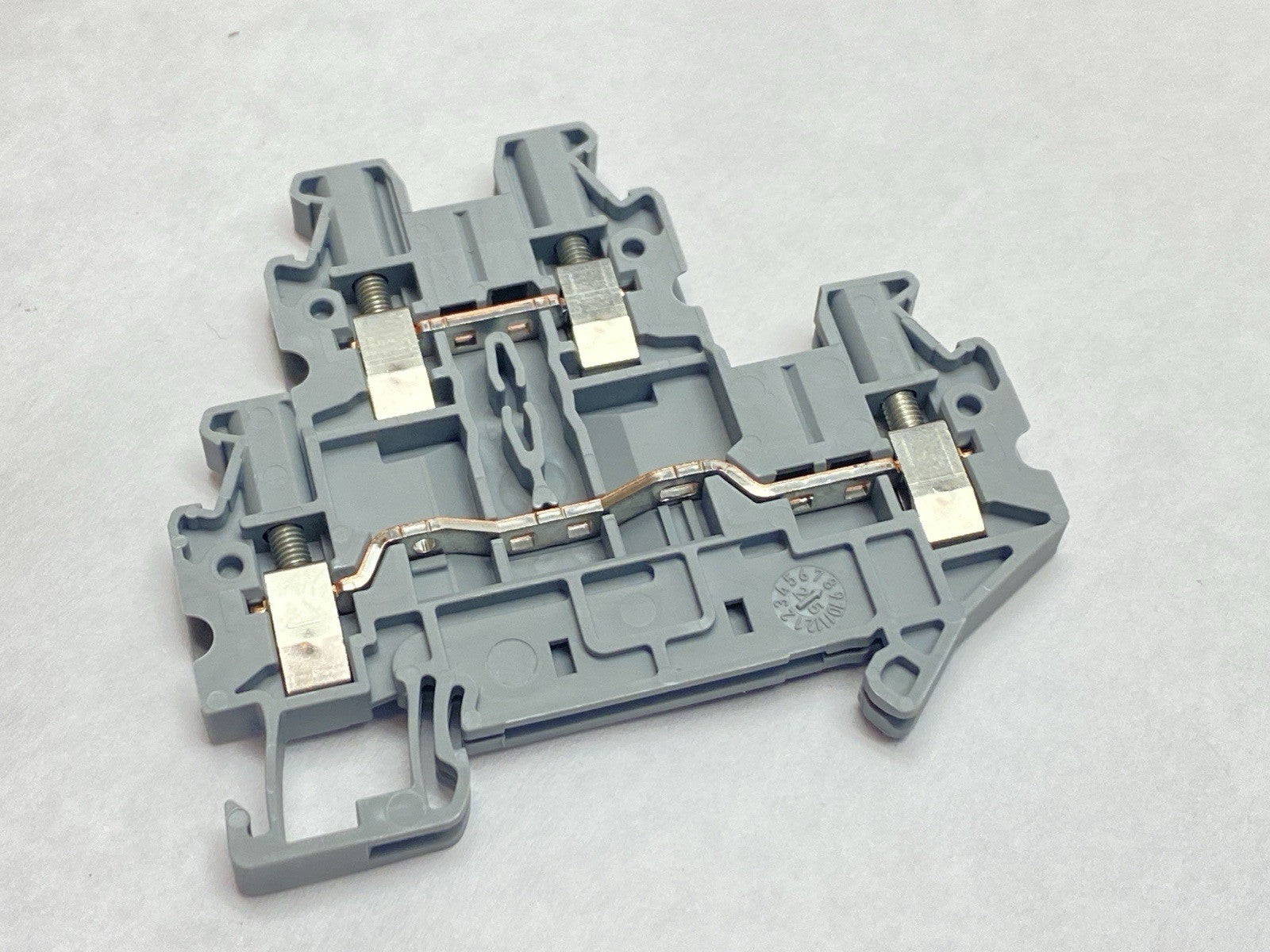 UTTB 2,5 | Phoenix Contact Double-Level Terminal Block 3044636 PKG OF 50 - New – Open box - Maverick Industrial Sales