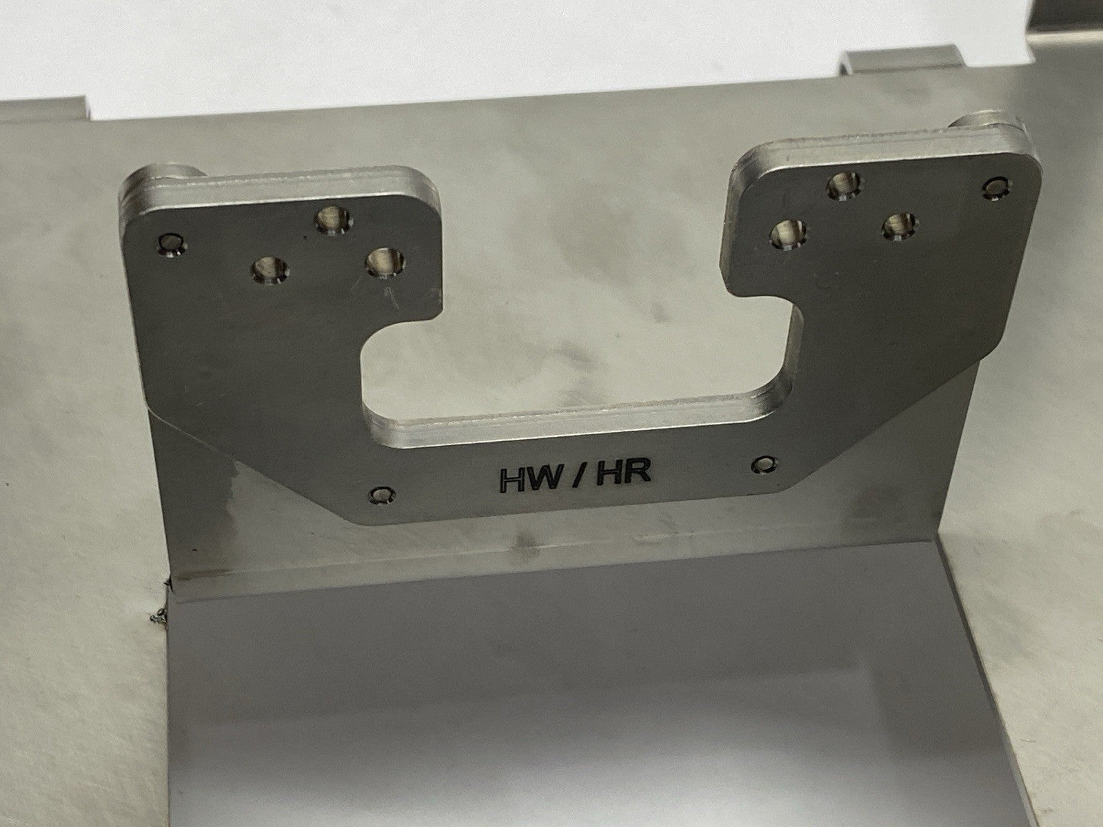 Hesse HBK10-0326 Bondhead Bracket - New – Open box - Maverick Industrial Sales