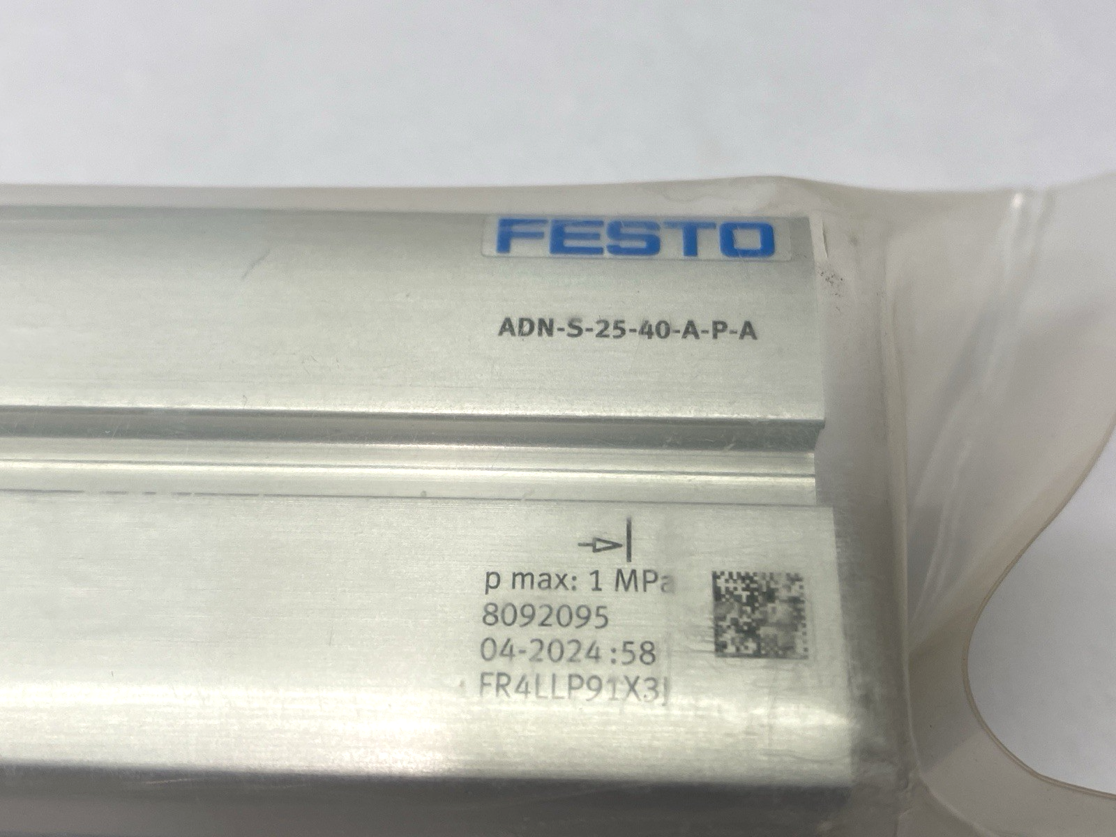 Festo ADN-S-25-40-A-P-A Pneumatic Compact Cylinder 25mm Bore 40mm Stroke 8092095 - Maverick Industrial Sales