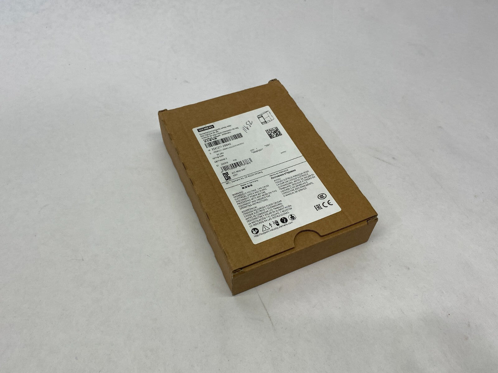 Siemens 3SK1211-2BB40 SIRIUS Safety Relay - Maverick Industrial Sales