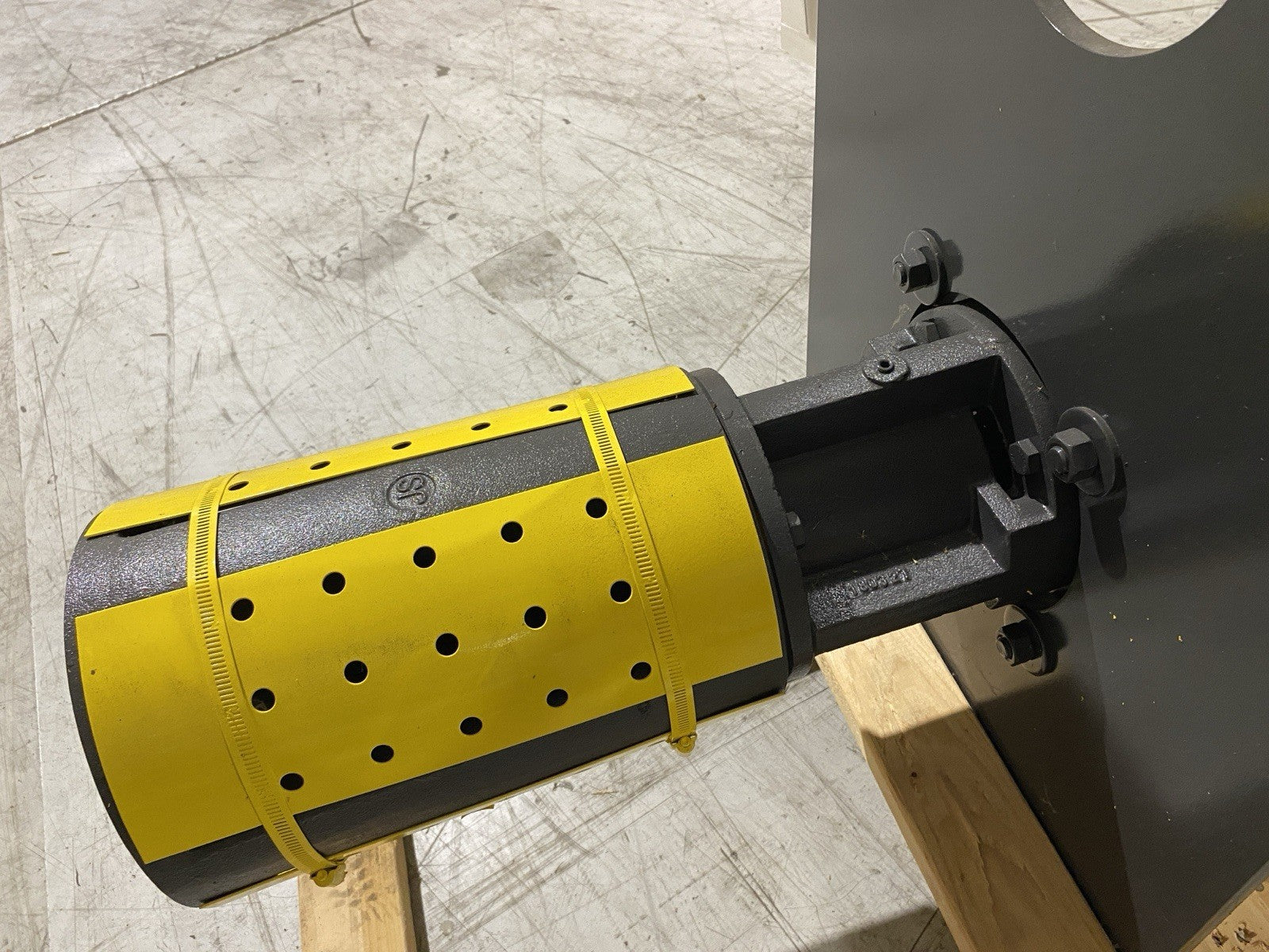 Gusher Pump Z230163 CL2X3-10SEL-CDM-BNP 210C 9.75 139 GPM 97'TDH 213TC FRAME - Maverick Industrial Sales