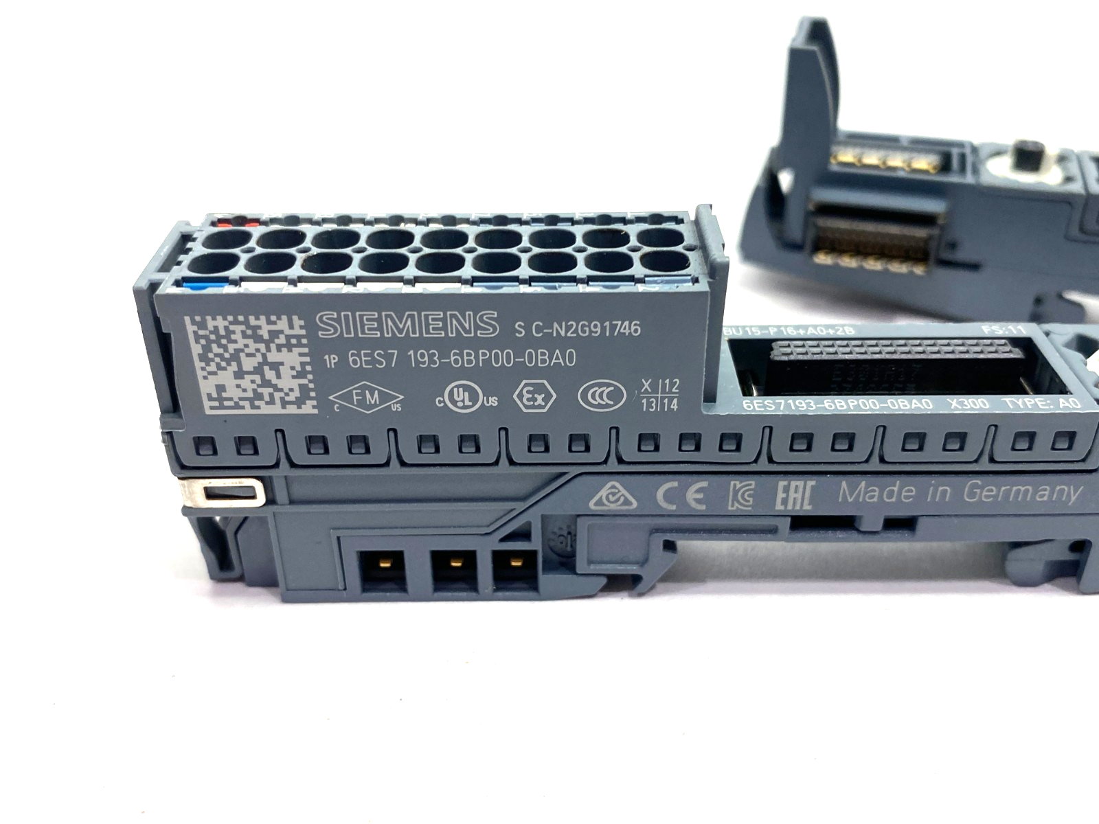 Siemens 6ES7193-6BP00-0BA0 SIMATIC ET 200SP BaseUnit BU15-P16+A0+2B, BU LOT 2 - Used - Maverick Industrial Sales