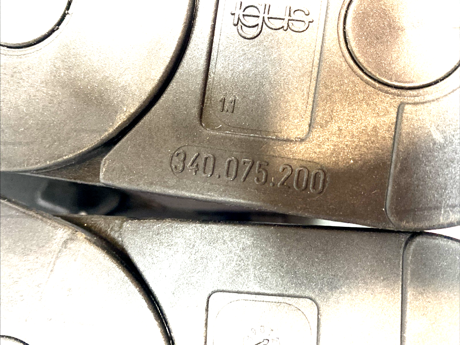 Igus 340.075.200 E-Chain Cable Carrier 30 Links - Maverick Industrial Sales