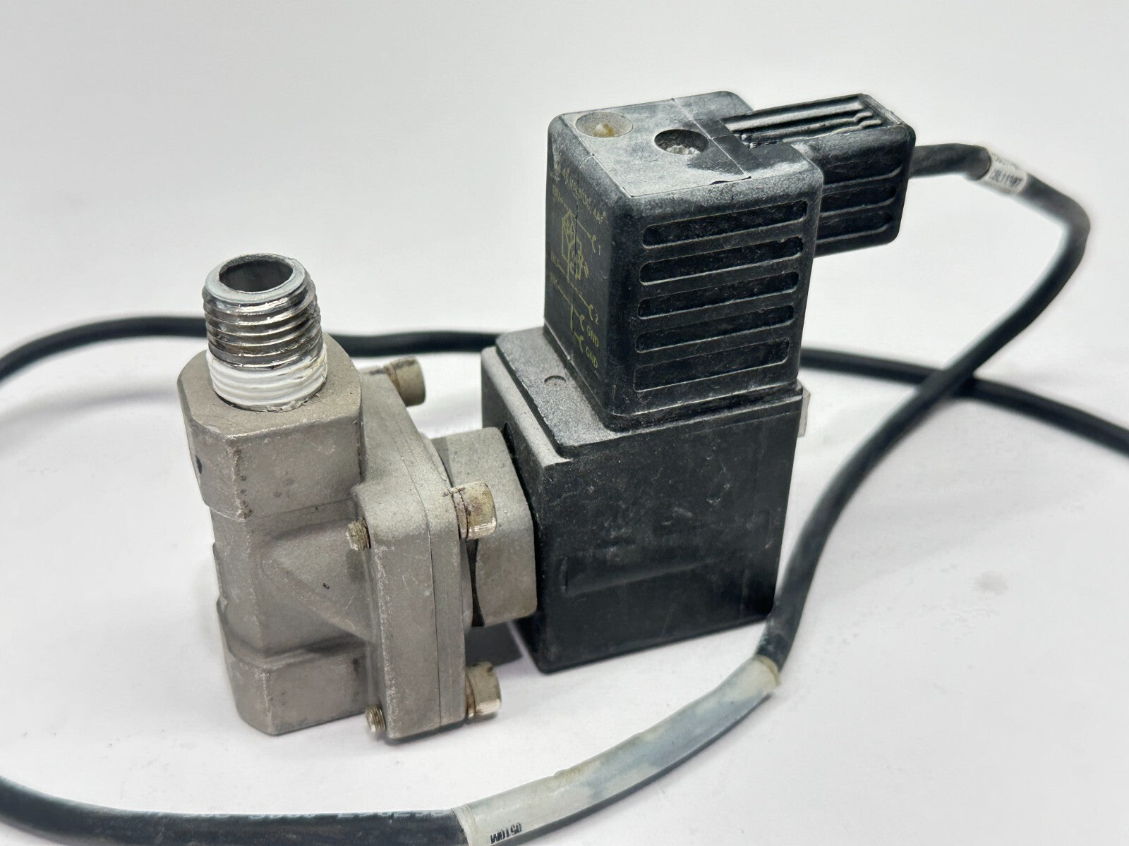 SMC VXD2130G-02N-5DZ1 2-Way Media Valve 1/4" 24VDC w/ Turck VAS 22-B587-5M 24" L - Maverick Industrial Sales
