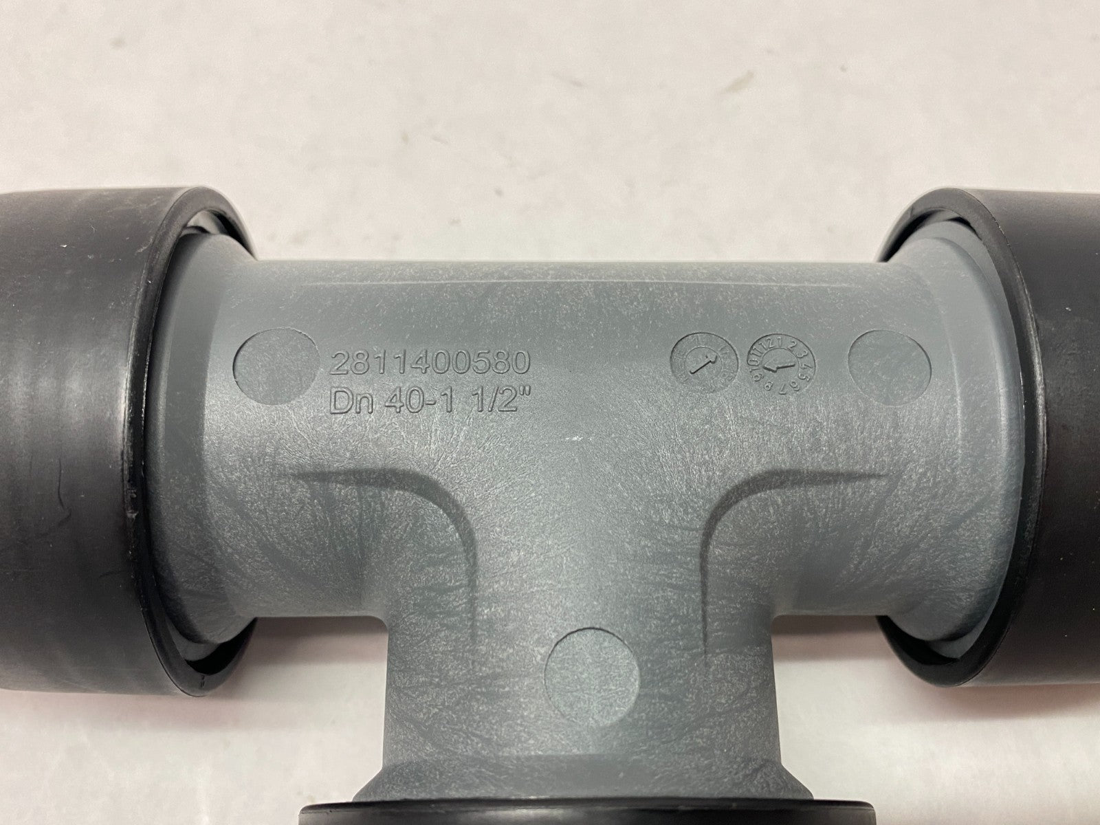 2811 4005 80 | Airnet Equal Tee Pipe Socket Fitting DN40 1-1/2" - New Other - Maverick Industrial Sales