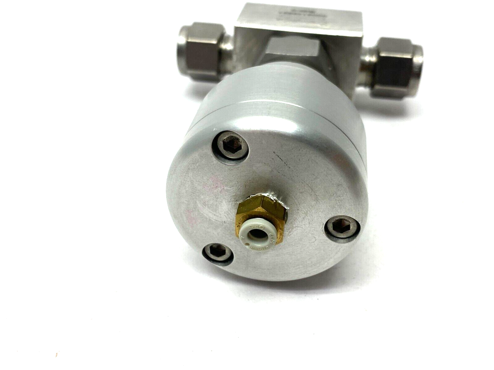 Swagelok SS-6BK-1O Stainless Steel Gasketed Bellows Valve - Maverick Industrial Sales