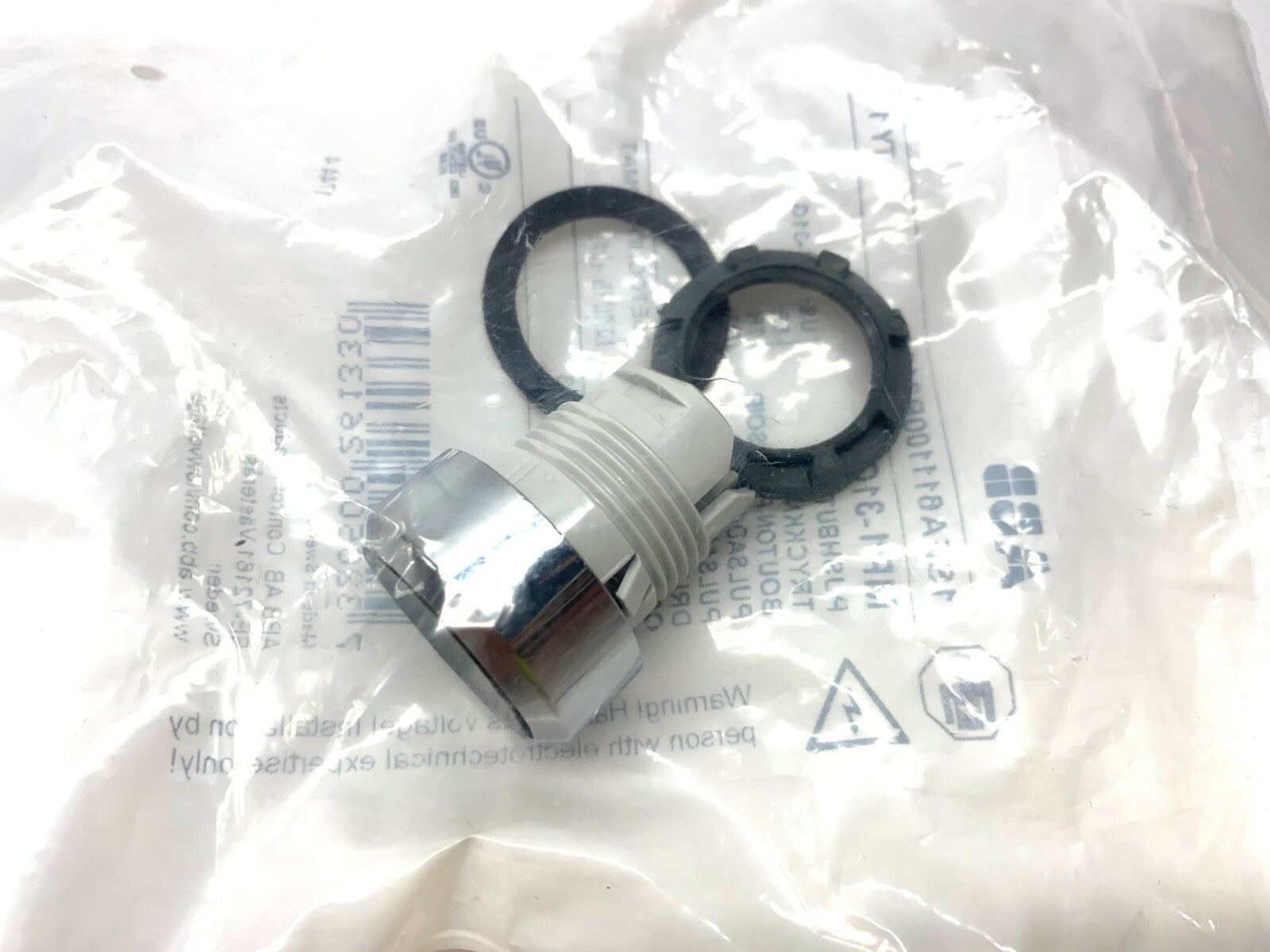 1SFA611100R3102 | ABB Green Pushbutton MP1-31G - New - Maverick Industrial Sales