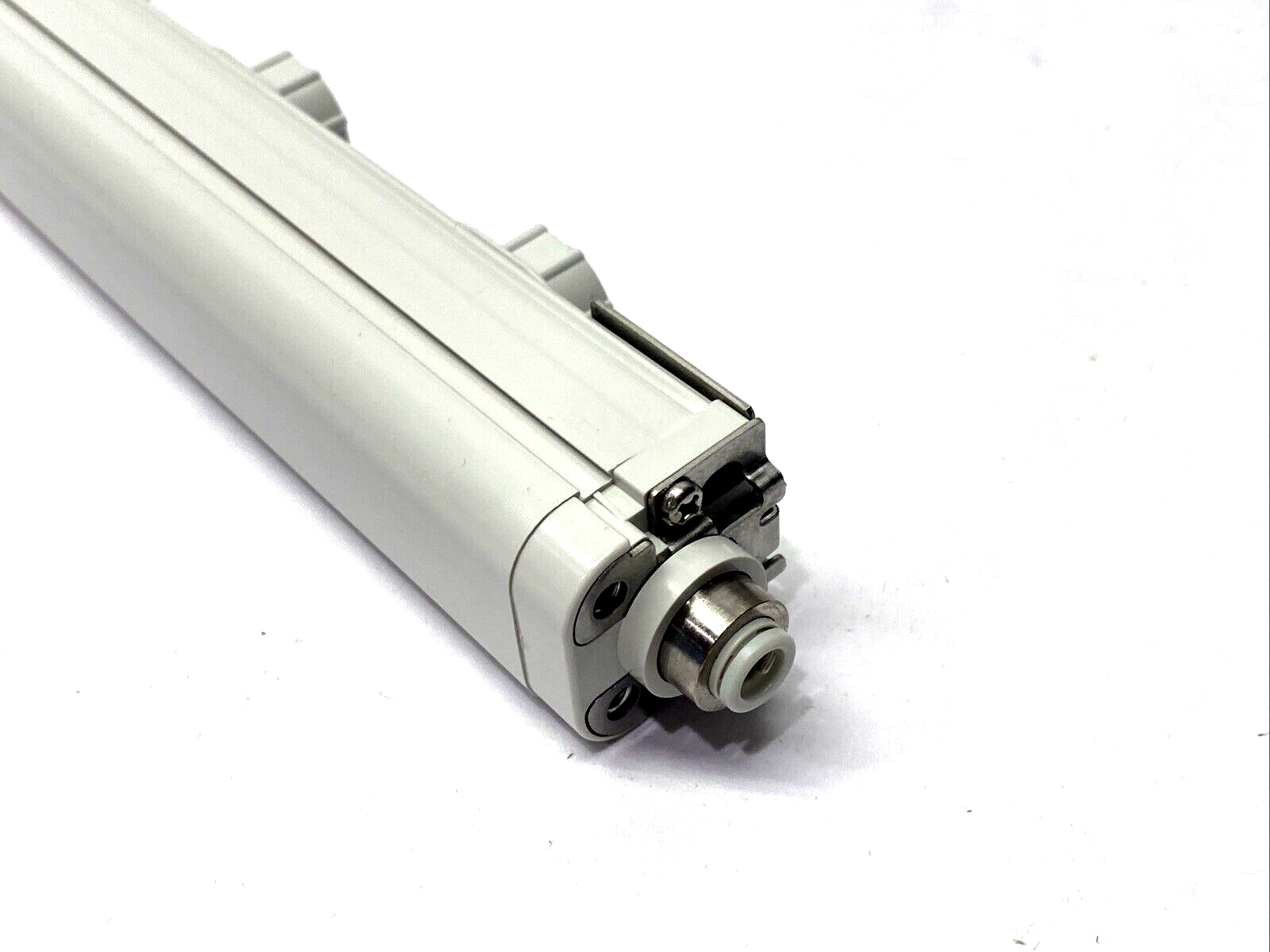 SMC IZS40-640-06B Ionizer, Bar Type, 640mm, NPN - Maverick Industrial Sales