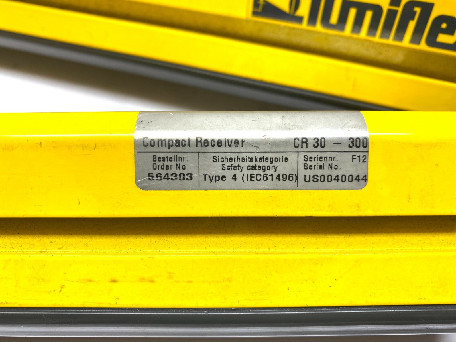 Lumiflex CR30-300 Receiver and CT30-300 Transmitter - Maverick Industrial Sales