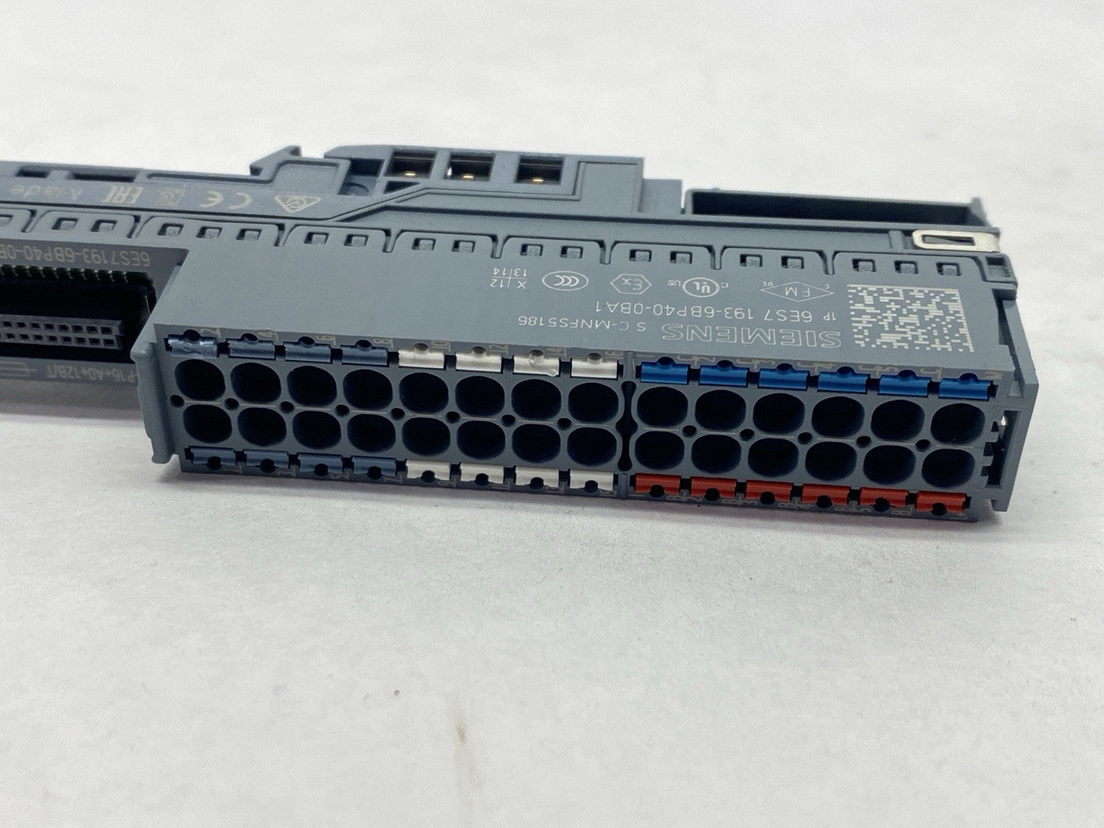Siemens 6ES7193-6BP40-0BA1 SIMATIC ET 200SP Base Unit BU15-P16+A0+12B/T - Maverick Industrial Sales