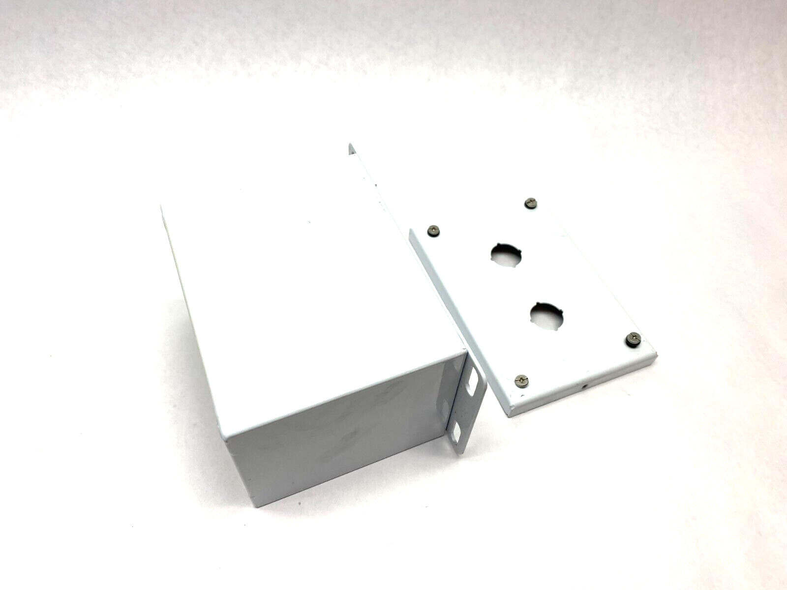 Saginaw Control & Engineering SCE-2PBXI Pushbutton Enclosure 2-Hole 4 x 6" WHITE - Maverick Industrial Sales