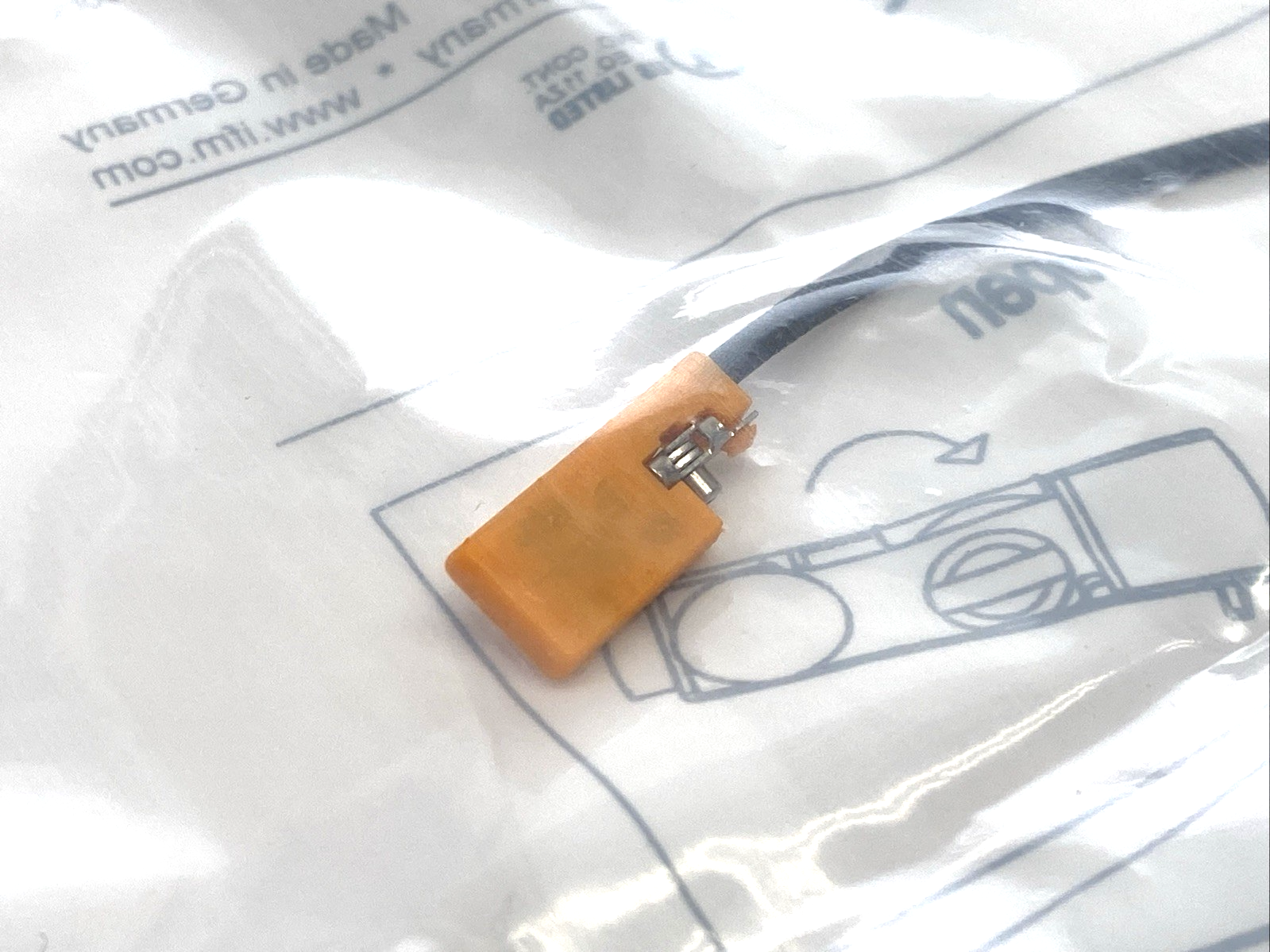 ifm MK5307 C-slot Cylinder Sensor M8 3-Pin MKC3028-ANKG/G/0,3M/ZH/AS - Maverick Industrial Sales