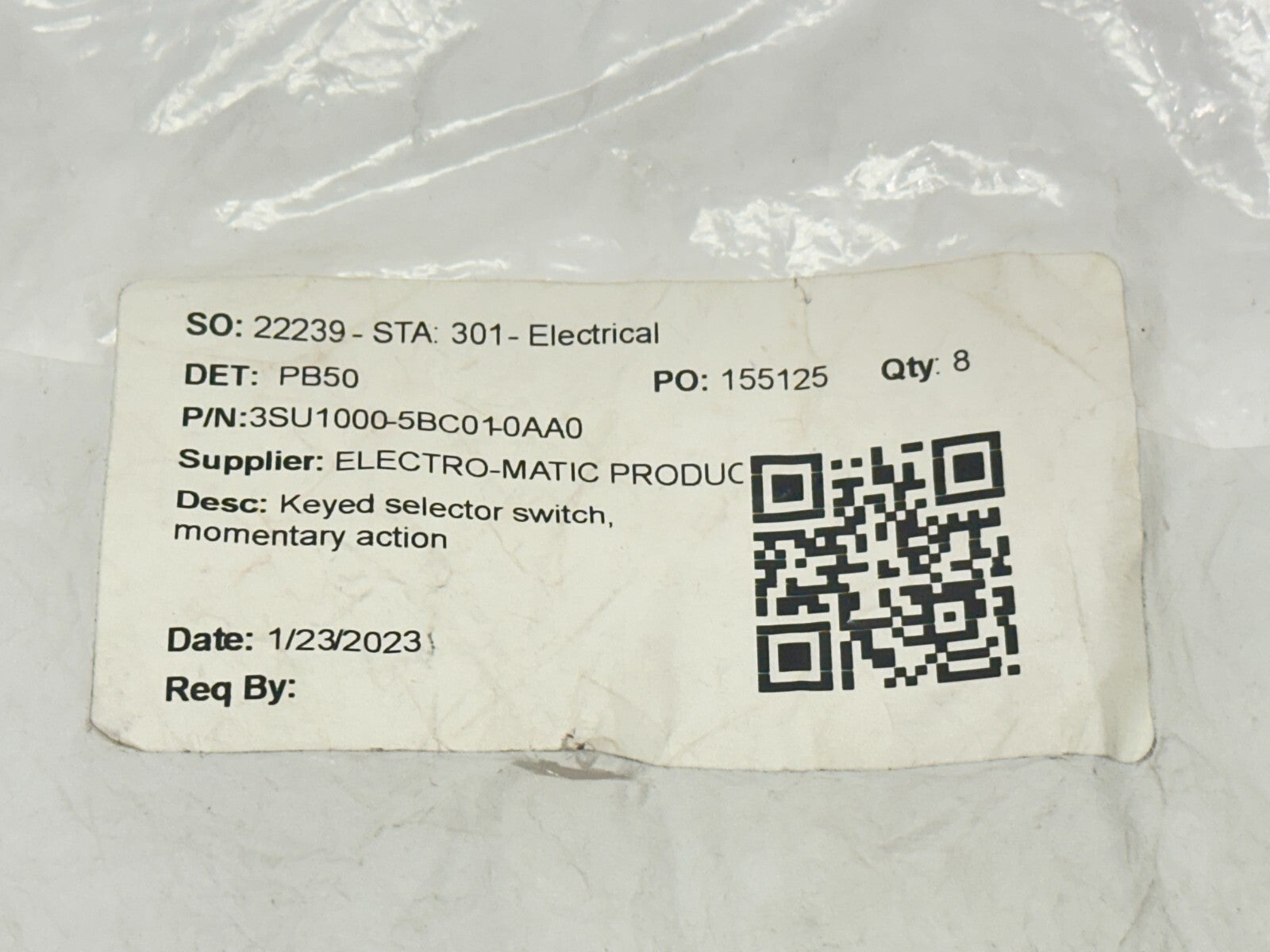 Siemens 3SU1000-5BC01-0AA0 2-Position Keyed Switch Head Momentary 22mm - Maverick Industrial Sales