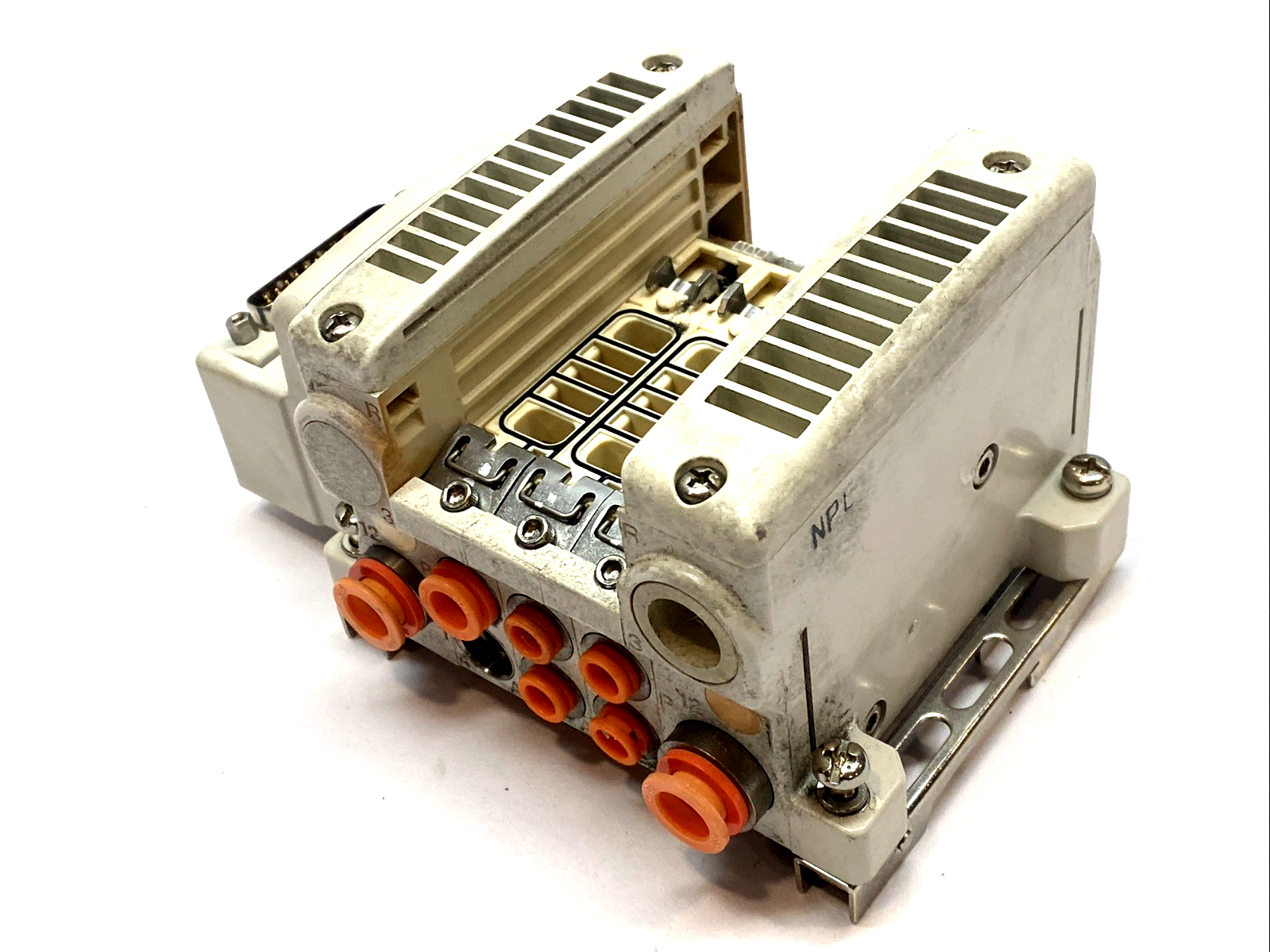 VV5QC21-03N7FD0-S | SMC Plug-In Valve Manifold Base MISSING PORT - Used - Maverick Industrial Sales