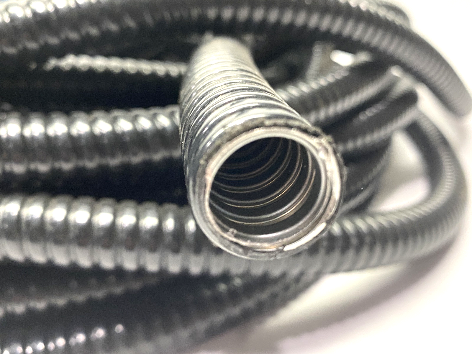 VJC-11 Flexible Metal Conduit 1/2" CUT TO 95' - Maverick Industrial Sales