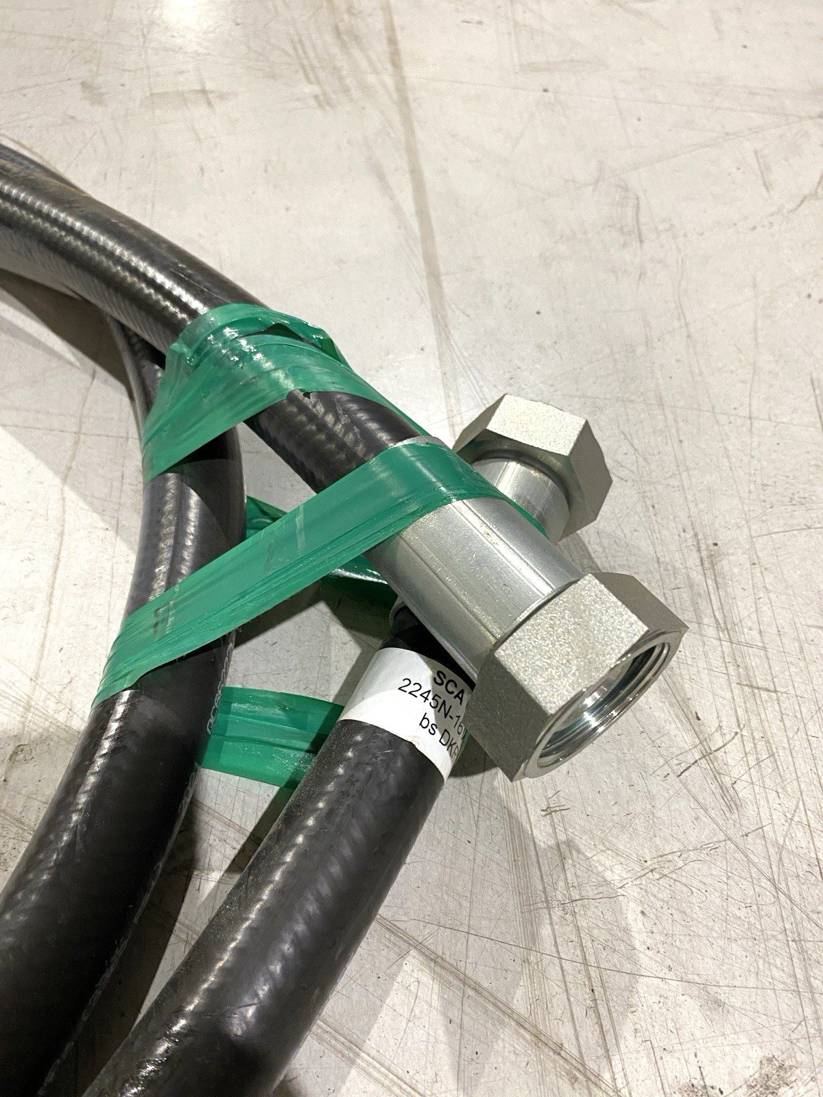 Atlas Copco 0434.0287 SCA Hose 2245N-16V30 x 4.000 bs DKR1_1/4" - Maverick Industrial Sales