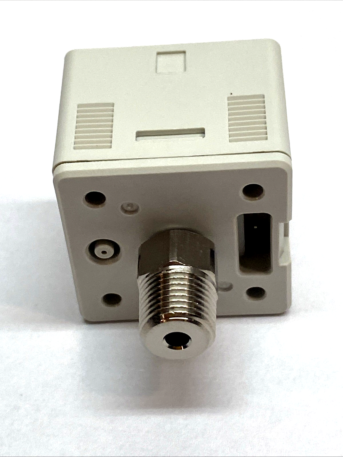 ISE20-P-01-L | SMC Digital Pressure Switch 0–1 MPa PNP R1/8 - 3-Screen - New – Open box - Maverick Industrial Sales