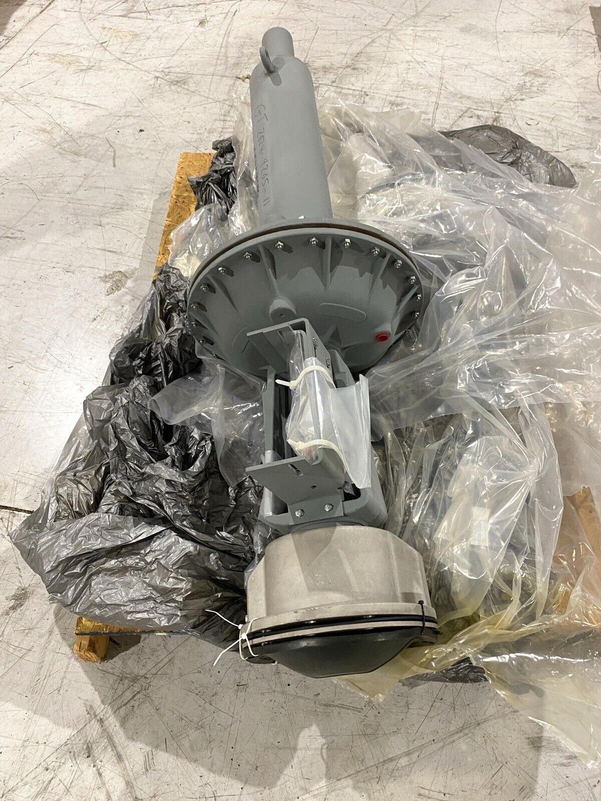 ITT Grinnell No 130 Diaphragm Valve Air Actuator 6" CF8 303-1961 Rev A - Maverick Industrial Sales