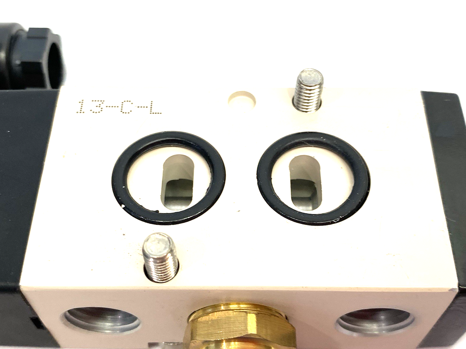 4M310-10 | Airtac Solenoid Valve 5/2-Way NAMUR Series, Internal Pilot - New – Open box - Maverick Industrial Sales
